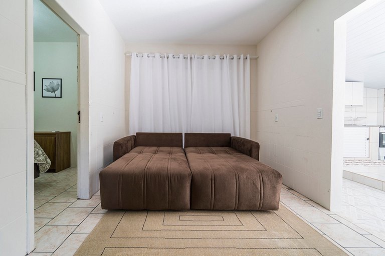 Casa localizada no Centro de Bombinhas