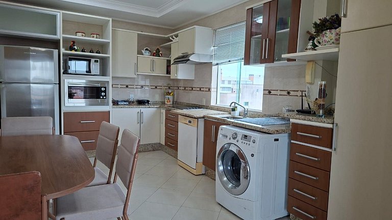 Apartamento 2 Quartos - Praia de Bombinhas - 202B