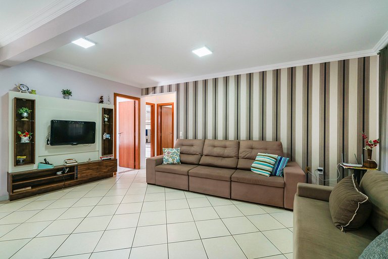 APT 214 Cond Solar das Bromélias