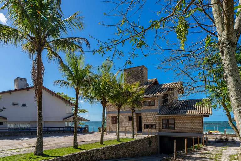 Casa Frente Mar Centro - Bombinhas