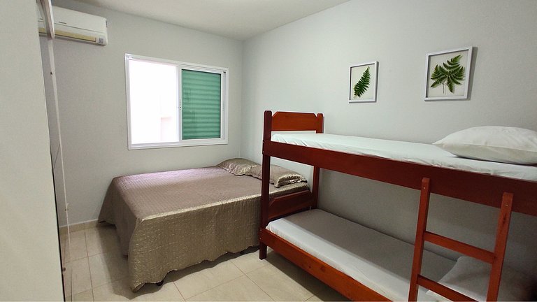 Casa a 50 metros da Praia de 4 Ilhas