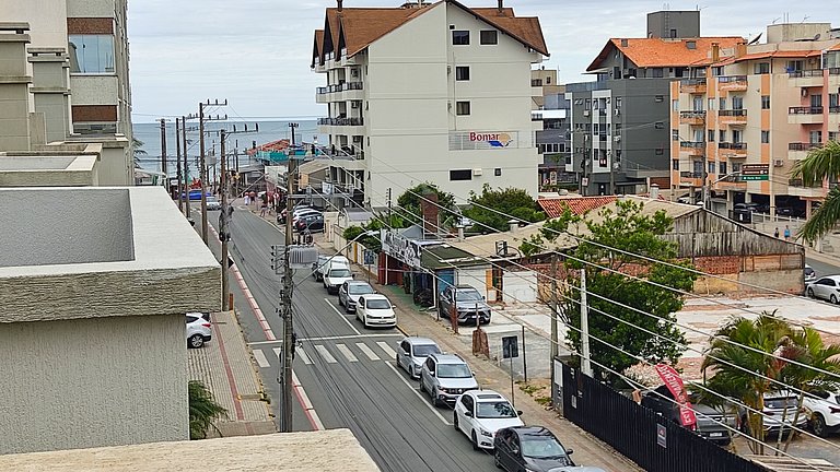 Apartamento 3 Quartos na Praia de Bombas: Apenas 3 Minutinho