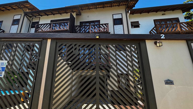 Sobrado 2 quartos Praia do Mariscal