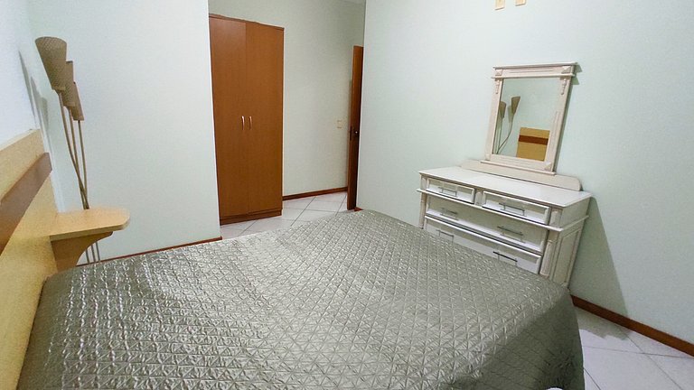 Apartamento 3 Quartos na Praia de Bombas: Apenas 3 Minutinho