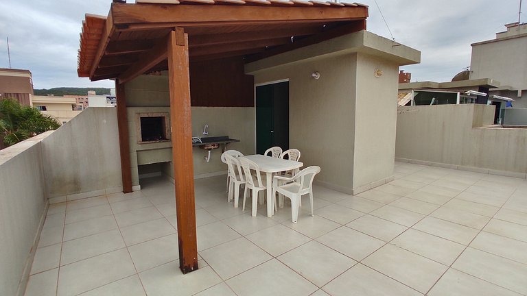 Apartamento 3 Quartos na Praia de Bombas: Apenas 3 Minutinho