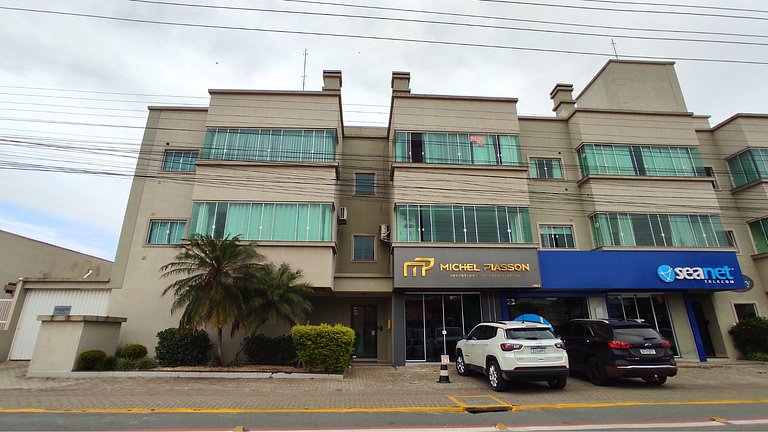 Apartamento 3 Quartos na Praia de Bombas: Apenas 3 Minutinho