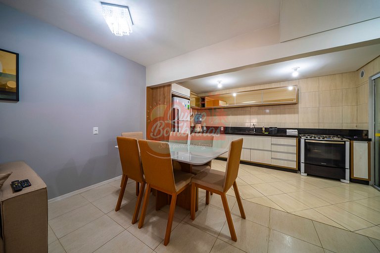 Apartamento a 2 minutos de caminhada da praia de Bombinhas