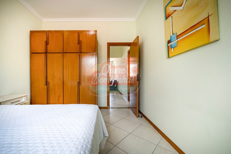 Apartamento 3 Quartos na Praia de Bombas: Apenas 3 Minutinho
