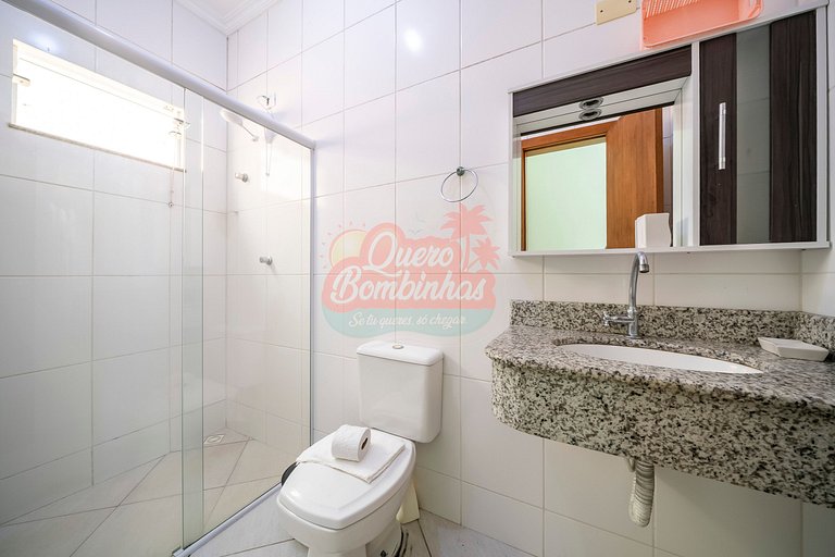 Apartamento 3 Quartos na Praia de Bombas: Apenas 3 Minutinho